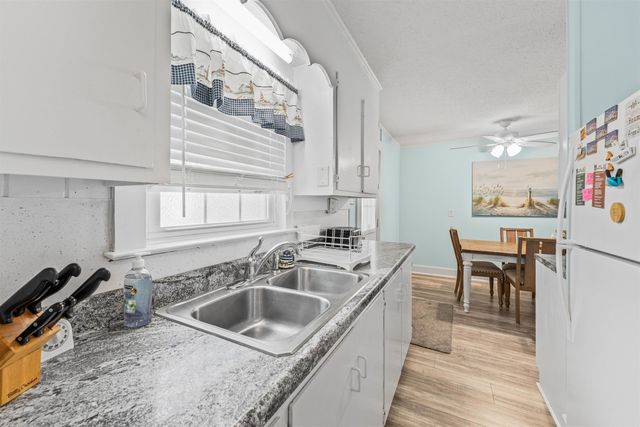 406 43rd Ave. S, North Myrtle Beach, SC 29582