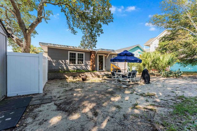 406 43rd Ave. S, North Myrtle Beach, SC 29582