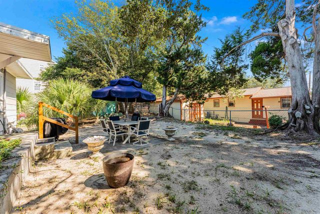 406 43rd Ave. S, North Myrtle Beach, SC 29582