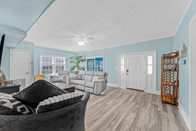 406 43rd Ave. S, North Myrtle Beach, SC 29582