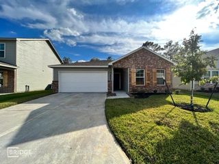 17636 Cedar Crest Drive, Conroe, TX 77306