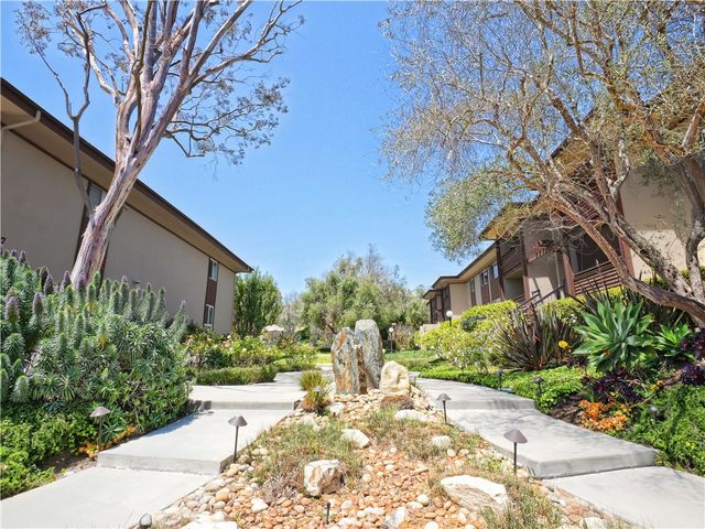 5921 Armaga Spring E, Rancho Palos Verdes, CA 90275