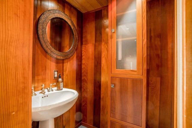 9 STORY ROAD, Carmel Valley, CA 93924