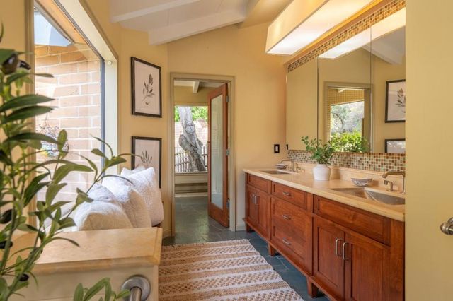 9 STORY ROAD, Carmel Valley, CA 93924