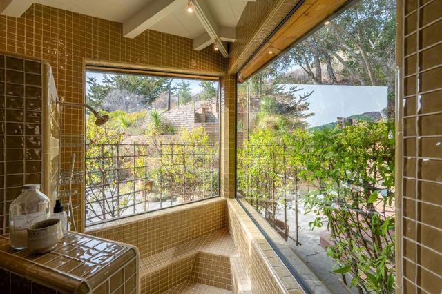 9 STORY ROAD, Carmel Valley, CA 93924
