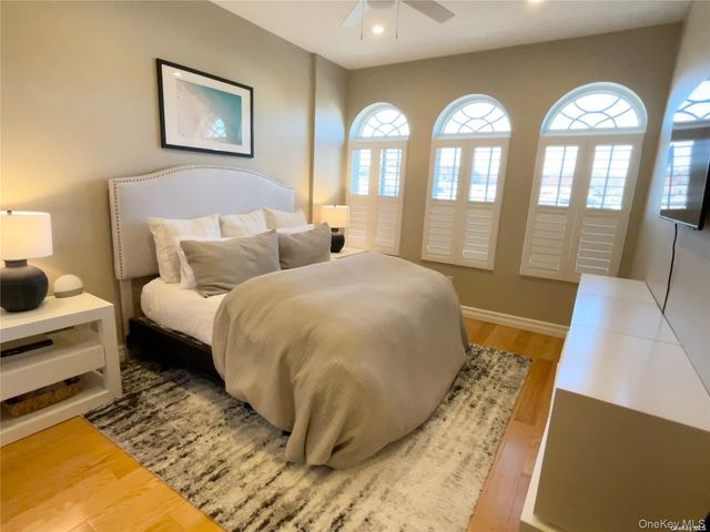 10 Wall Street 2, Huntington, NY 11743