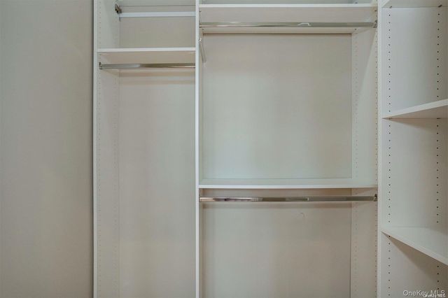 10 Wall Street 2, Huntington, NY 11743