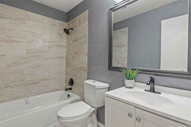 1410 Clearbrook Street, Lancaster, TX 75134