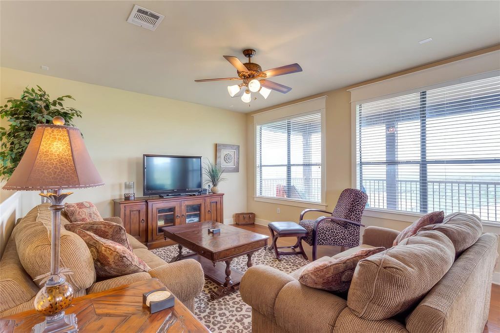 17932 Edgewood WAY, Jonestown, TX 78645