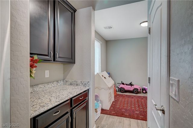 7306 Rainford Street, Las Vegas, NV 89148