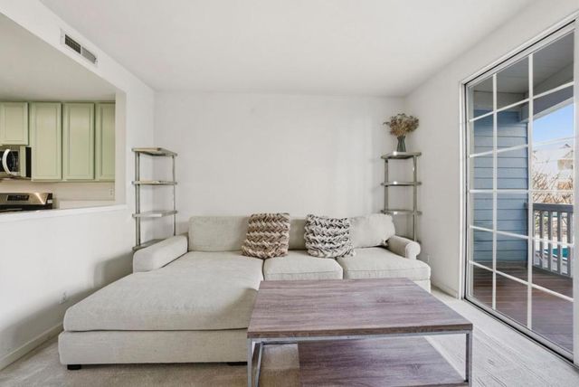 607 Arcadia Terrace 204, Sunnyvale, CA 94085