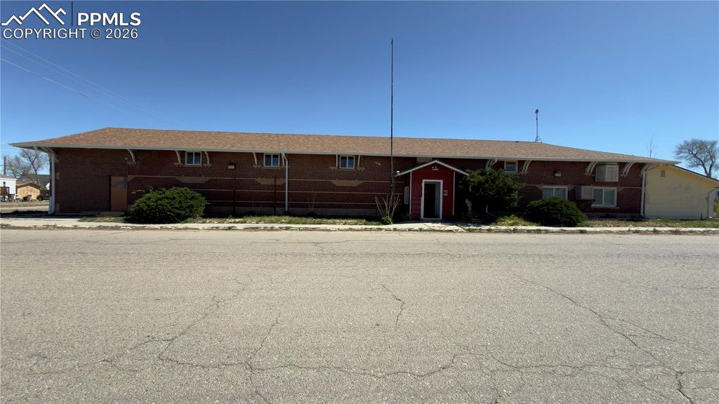 664 2nd Avenue, Deer Trail, CO 80105 — exterior