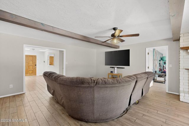 700 Sundown Court, Las Cruces, NM 88011