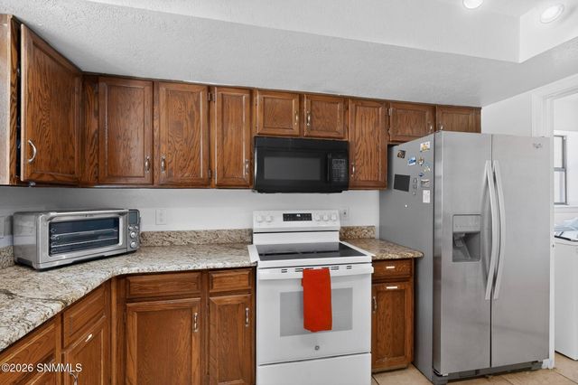 700 Sundown Court, Las Cruces, NM 88011