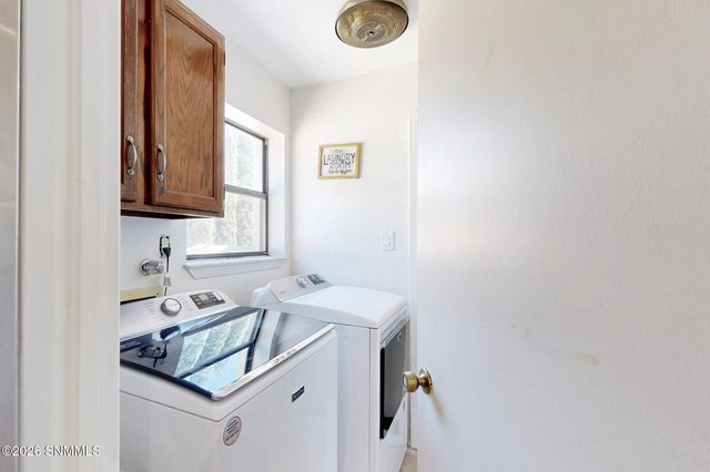 700 Sundown Court, Las Cruces, NM 88011
