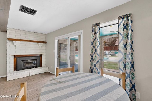 700 Sundown Court, Las Cruces, NM 88011