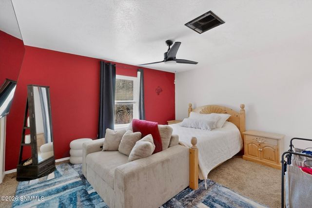 700 Sundown Court, Las Cruces, NM 88011
