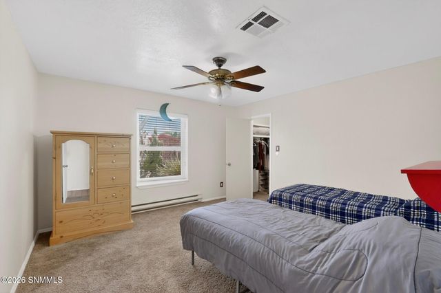 700 Sundown Court, Las Cruces, NM 88011