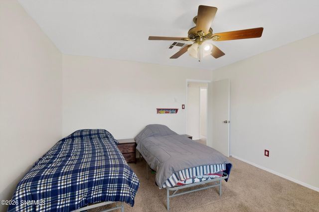 700 Sundown Court, Las Cruces, NM 88011