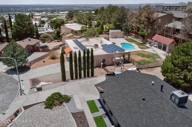 700 Sundown Court, Las Cruces, NM 88011