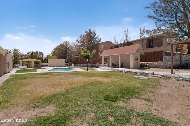 700 Sundown Court, Las Cruces, NM 88011