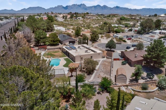 700 Sundown Court, Las Cruces, NM 88011
