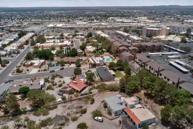 700 Sundown Court, Las Cruces, NM 88011
