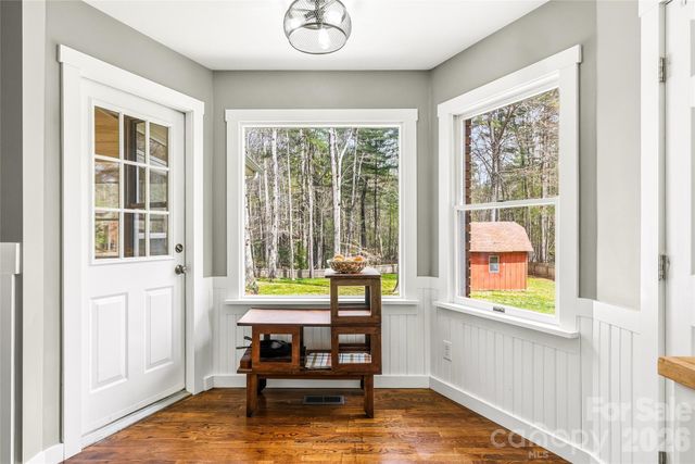 32 W Ashley Place, Etowah, NC 28729