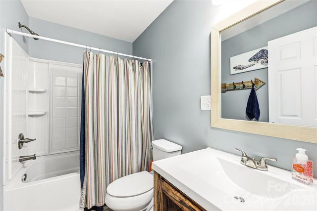 32 W Ashley Place, Etowah, NC 28729