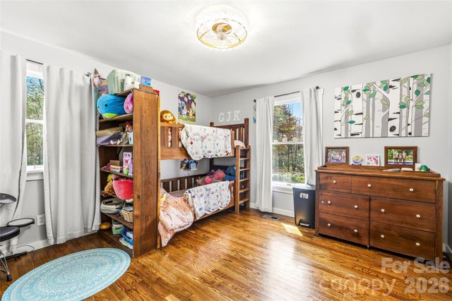 32 W Ashley Place, Etowah, NC 28729