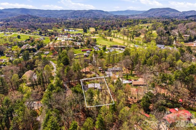 32 W Ashley Place, Etowah, NC 28729