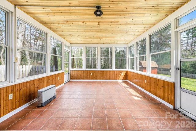 32 W Ashley Place, Etowah, NC 28729