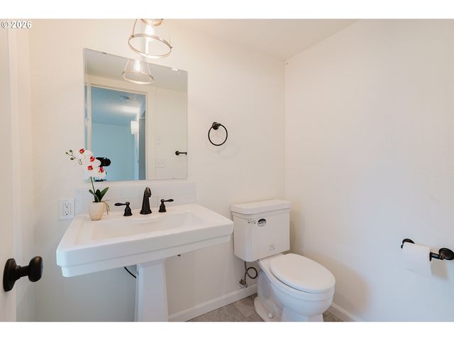 105 Ne 94TH Ave, Vancouver, WA 98664