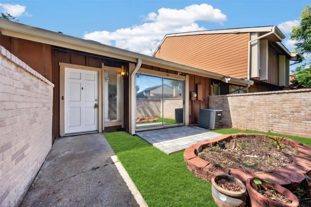12606 Newbrook Drive, Houston, TX 77072