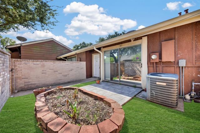 12606 Newbrook Drive, Houston, TX 77072