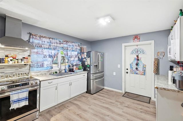 2908 18TH STREET W, Bradenton, FL 34205
