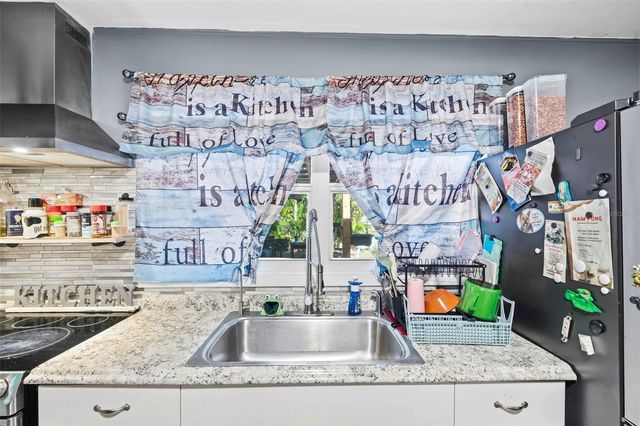 2908 18TH STREET W, Bradenton, FL 34205