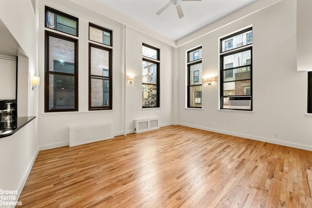 54 W 74th St Apt 210, New York City, NY 10023
