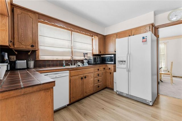 8615 E 89th Street, Kansas City, MO 64138