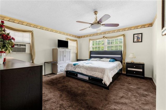 8615 E 89th Street, Kansas City, MO 64138