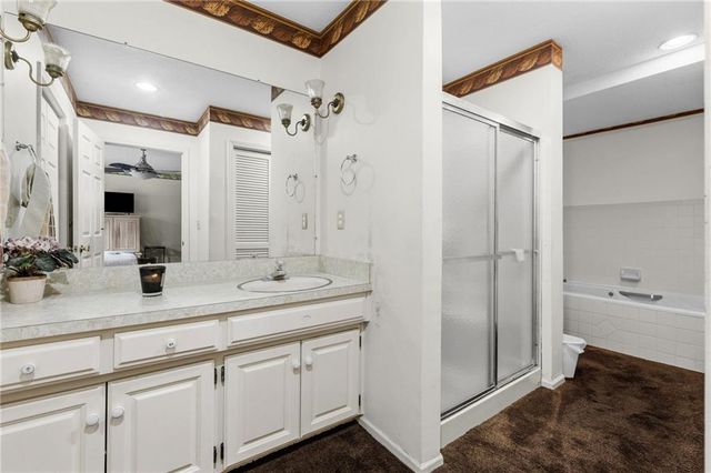 8615 E 89th Street, Kansas City, MO 64138