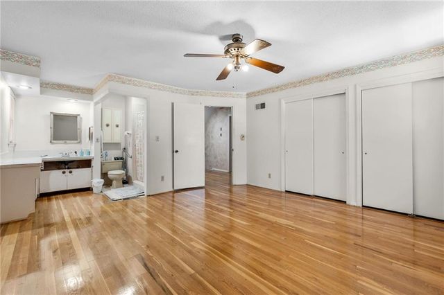 8615 E 89th Street, Kansas City, MO 64138