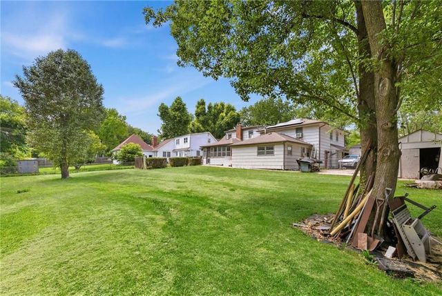 8615 E 89th Street, Kansas City, MO 64138
