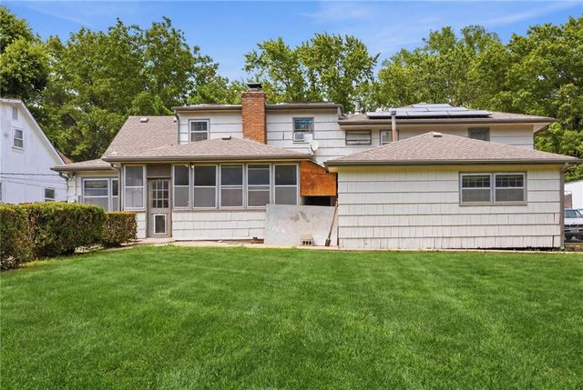 8615 E 89th Street, Kansas City, MO 64138