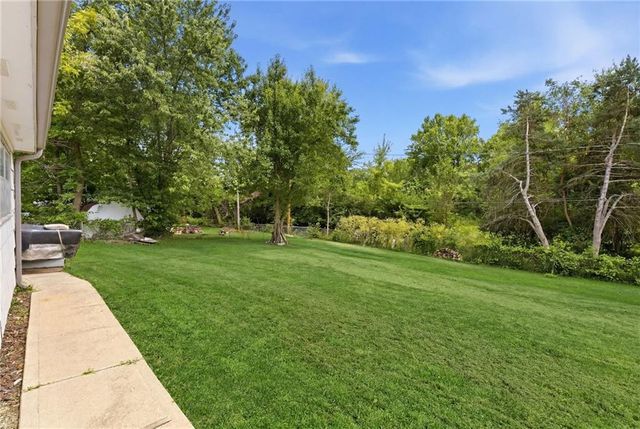 8615 E 89th Street, Kansas City, MO 64138