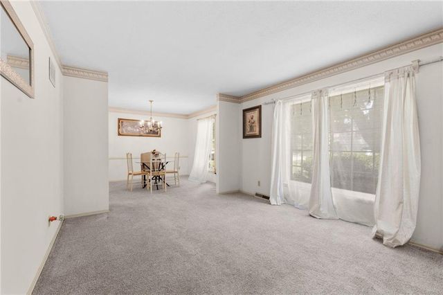 8615 E 89th Street, Kansas City, MO 64138