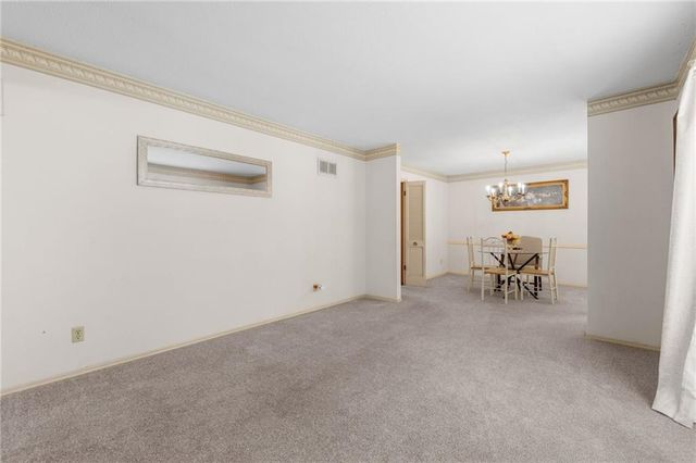 8615 E 89th Street, Kansas City, MO 64138