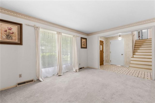 8615 E 89th Street, Kansas City, MO 64138