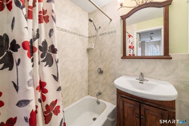 21 Towne House Road 21, Hamden, CT 06514