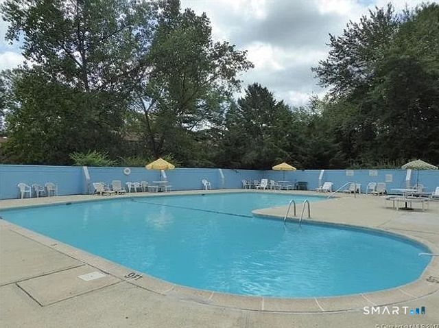 21 Towne House Road 21, Hamden, CT 06514